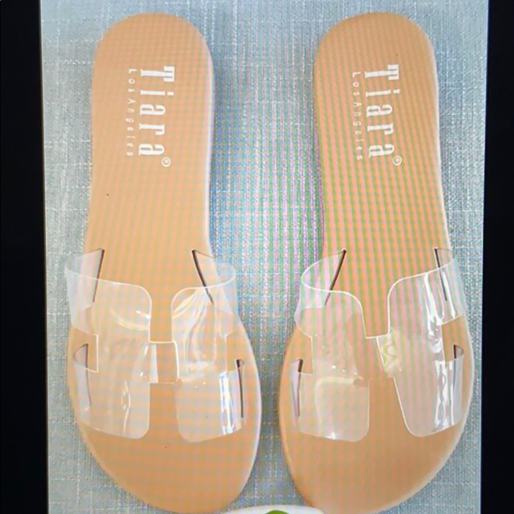 Tiara Los Angeles Clear Sandals